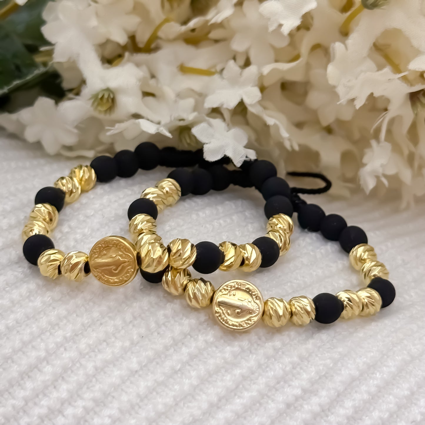 Juego de 2 Pulseras para Parejas San benito Proteccion en Balin italiano de 5mm de Grosor en Oro laminado 18k con garantia de por vida