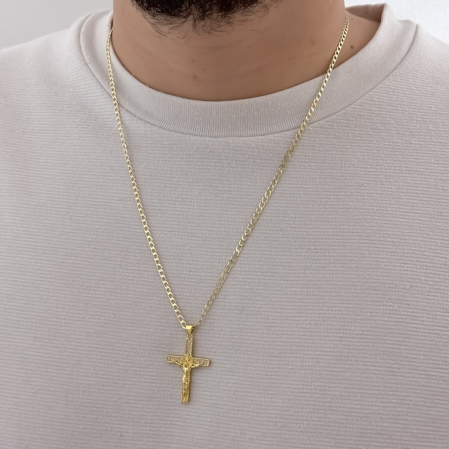Cadena Tejido Cubana de Hombre 60CM de 3MM de Grosor Mediano + Cruz San Benito Protección en Oro Laminado 18k con Garantía de por vida en mismo color de Oro de 18k