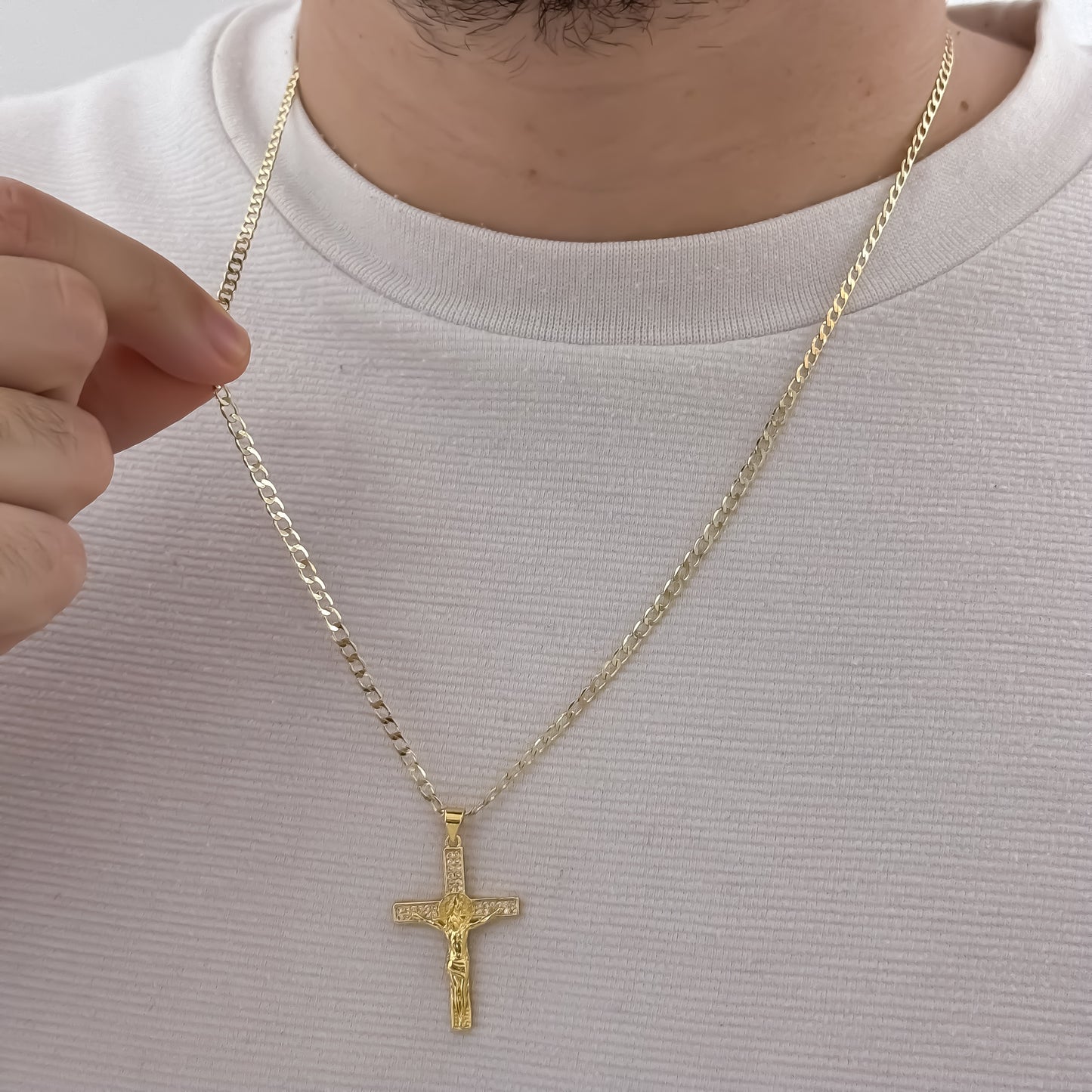 Cadena Tejido Cubana de Hombre 60CM de 3MM de Grosor Mediano + Cruz San Benito Protección en Oro Laminado 18k con Garantía de por vida en mismo color de Oro de 18k